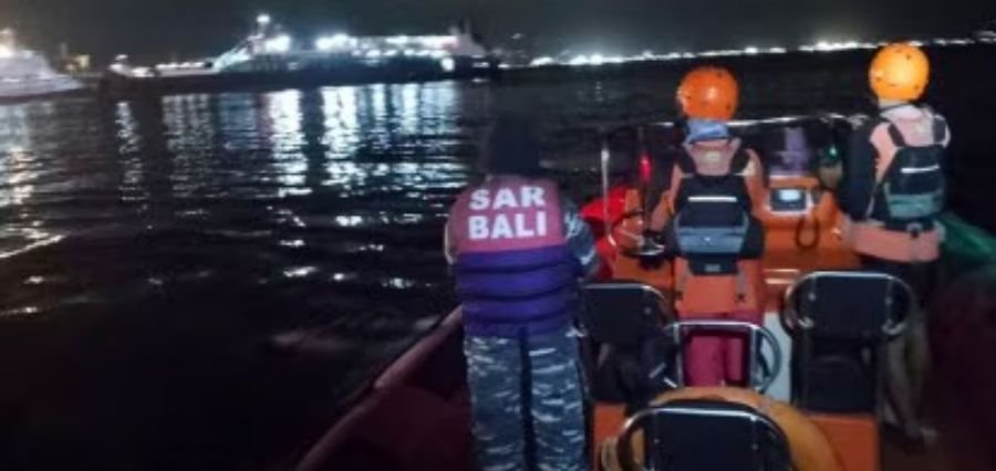 Speedboat Capsizes off Mentawai Islands: 11 Missing, 7 Rescued Amid Sudden Storm